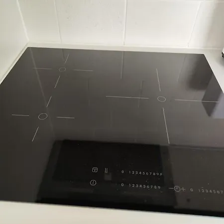 Near The Magic 6 Persons Apartment, 5-minute Walk To Christmas Market! *