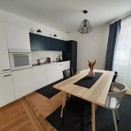 Apartment Near The Magic 6 Persons Apartment, 5-minute Walk To Christmas Market! Strasbourg
