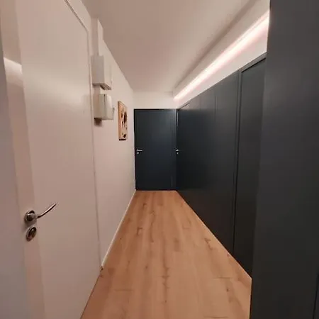 Διαμέρισμα Near The Magic 6 Persons Apartment, 5-minute Walk To Christmas Market!