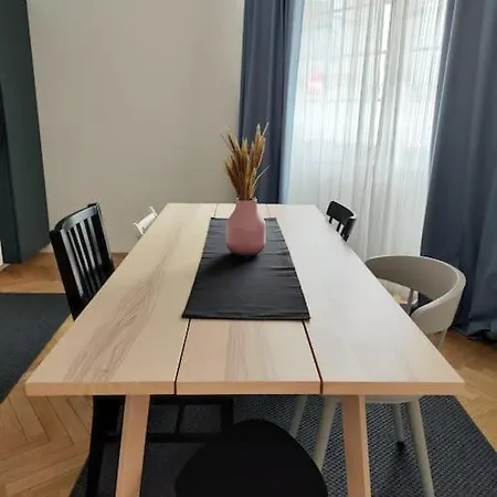 Apartment Near The Magic 6 Persons Apartment, 5-minute Walk To Christmas Market! Strasbourg